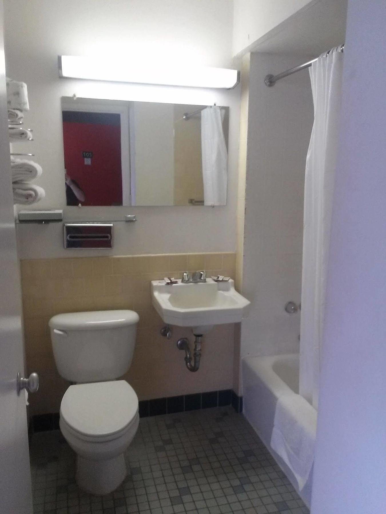 Budget Inn Олбані Екстер'єр фото
